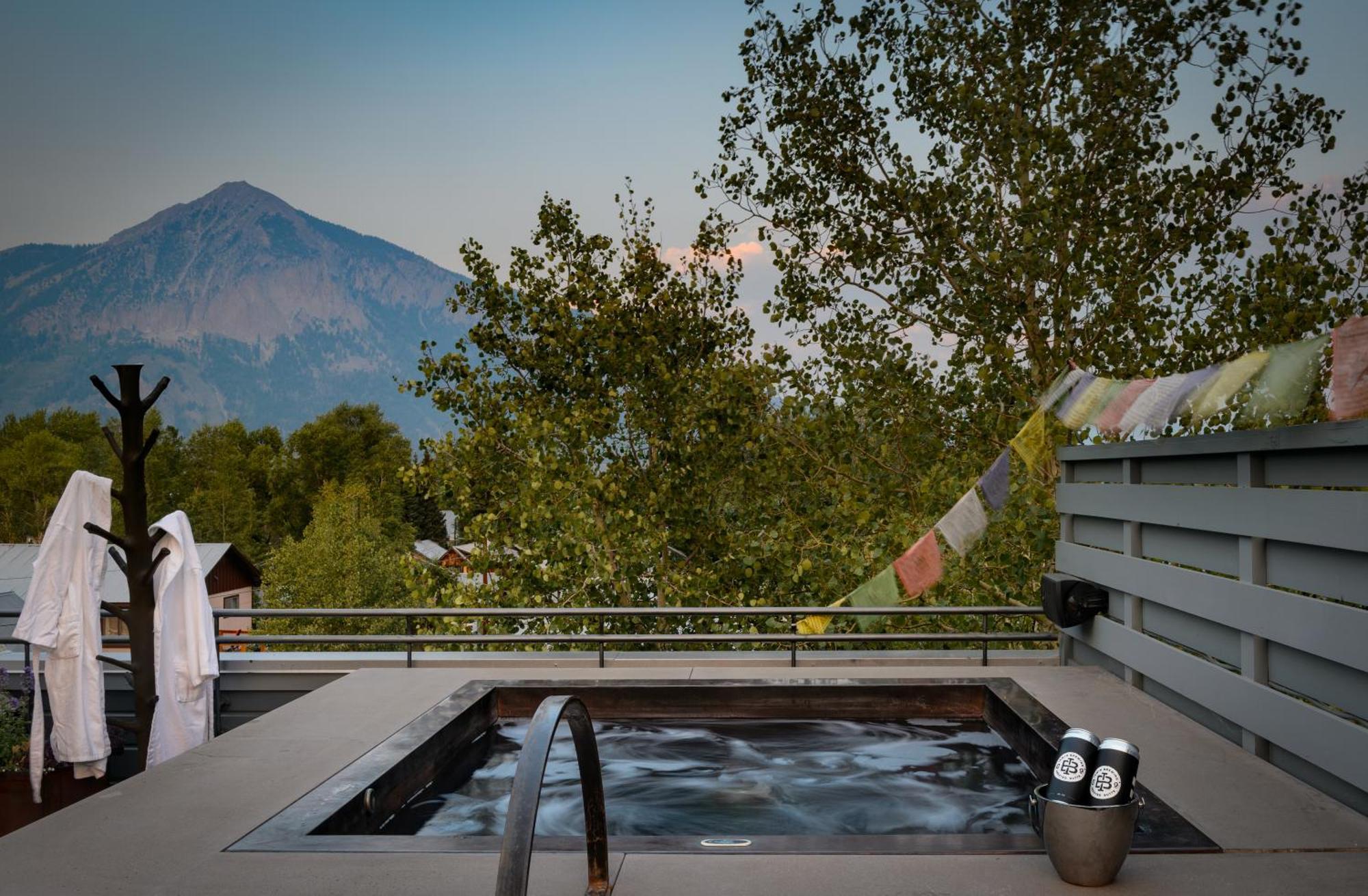 Eleven Scarp Ridge Lodge Crested Butte Exterior foto